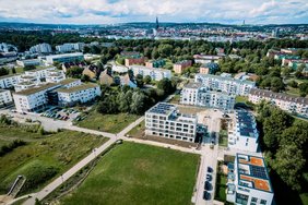 Luftaufnehme des Gebäudes und Umgebung